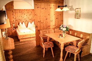 Hotel PEOPLE'S HOTEL wakacje