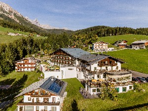 Hotel ALPENKRONE wakacje