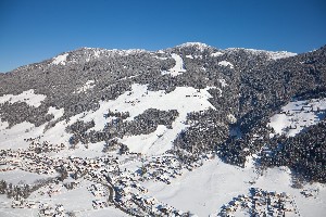 Hotel FAMILIEN- UND WELLNESSHOTEL DER HANNESHOF - DAS MONTANA wakacje