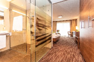 Hotel LANDHAUS ROHREGGER wakacje