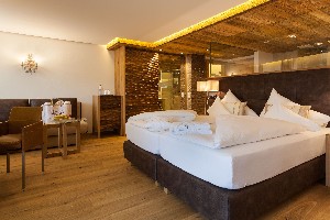 Hotel DAS NEUHAUS wakacje