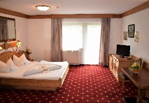 Hotel MALERHAUS wakacje