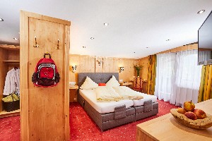 Hotel HUBERTUSHOF - IHR HOTEL MIT HERZ wakacje