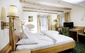 Hotel DER KIRCHENWIRT wakacje