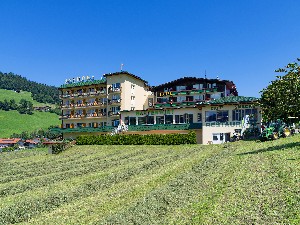 Hotel HARMONY HOTEL HARFENWIRT wakacje