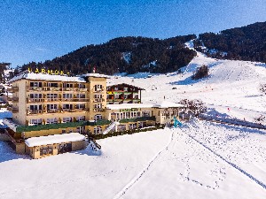 Hotel HARMONY HOTEL HARFENWIRT wakacje