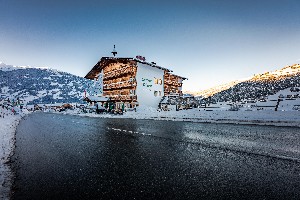 Hotel ALPEN WOHLFÜHLHOTEL DÖRFLWIRT wakacje