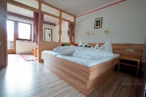 Hotel HOTEL HÖHLENSTEIN wakacje