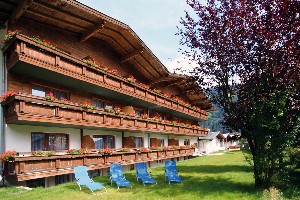 Hotel FIRST MOUNTAIN HOTEL ZILLERTAL wakacje