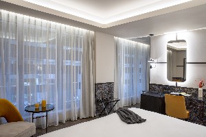 suite city view