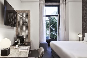 Deluxe Double Room (Balcony)