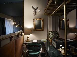 Urban Room with Balcony Desk