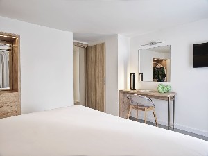 2 Bedroom FamilySuite (LateralSeaView)