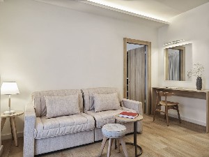 2 Bedroom FamilySuite (LateralSeaView)