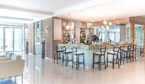 lobby bar