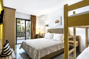 Family Room with Bunk Beds