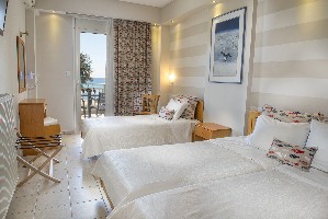 Triple Superior Room (SeaView) 