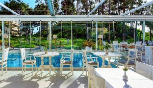 pool bar
