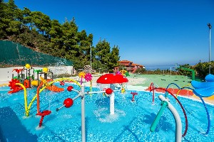 Splash pool