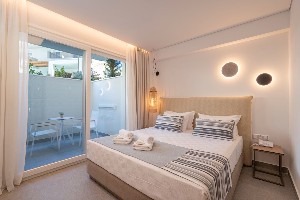 Semi Basement Room