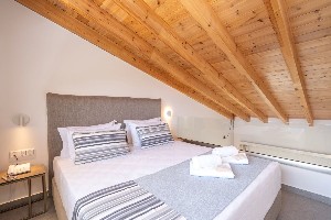 Deluxe Maisonette