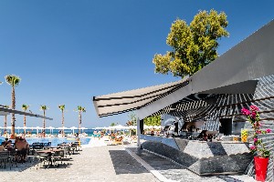Pool bar