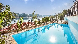 Ubytování s bazénem