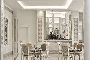 Lobby bar