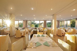 Hotel LIVADI NAFSIKA wakacje