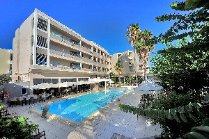 Hotel s bazénem