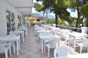 bar