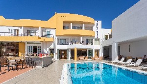 Hotel s bazénem
