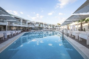 Hotel s bazénem