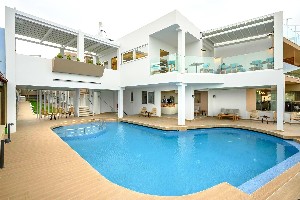 Hotel s bazénem