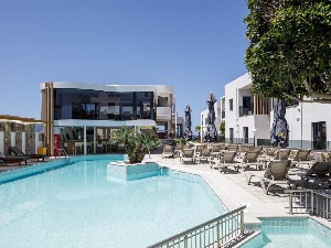 Hotel s bazénem