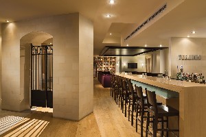 Veranda Lounge Bar