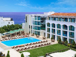 Hotel s bazénem