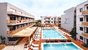 Hotel s bazénem