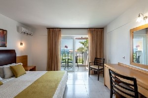 Standard Room (LateralSeaView)