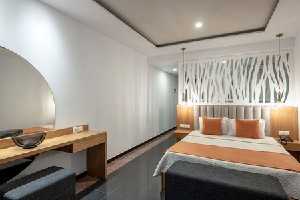 Executive Suite (SeaView)