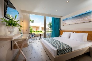 Deluxe FamilyRoom (Mountain or Garden View) _4_opt