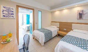 Deluxe FamilyRoom (Mountain or Garden View) _11_op