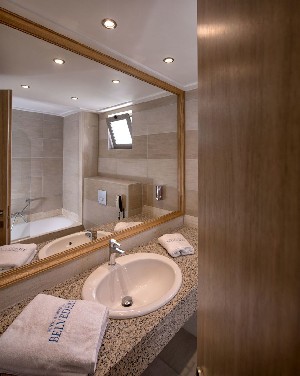 Deluxe Room (SeaView) _1_opt