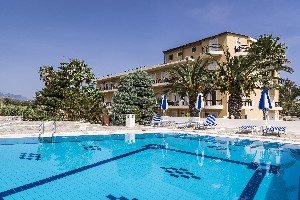 Hotel cu piscină
