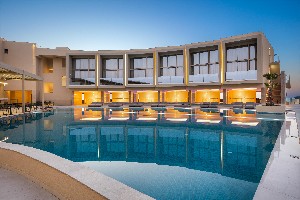 Hotel cu piscină