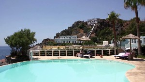 Hotel s bazénem