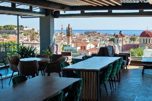 Highrise Roof Bar