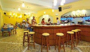 Pool Bar