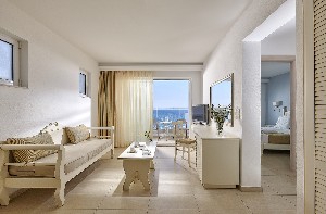 2 Rooms Premium FamilyRoom (SeaView)