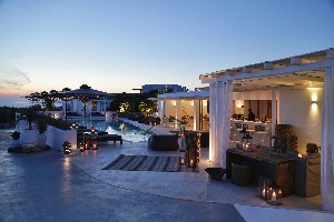 Pool Bar